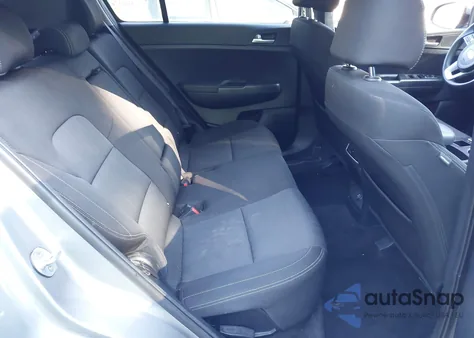 2020 Kia Sportage Lx z USA, uszkodzony, nr VIN KNDPM3AC2L7827491